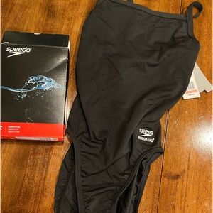 Speedo fly back size 28